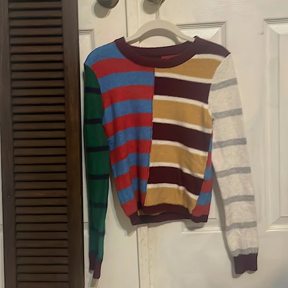 American eagle sweater